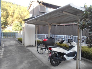その他　屋根付駐輪場