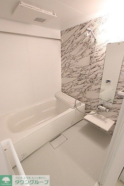 バス・シャワールーム　洗面