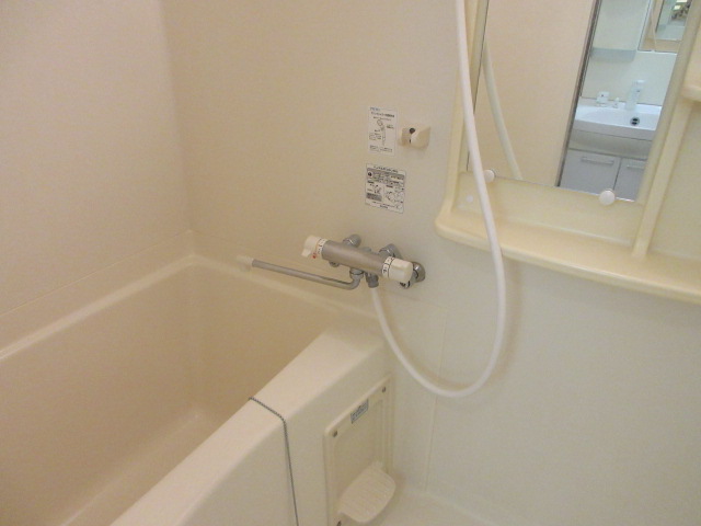 バス・シャワールーム　日々の疲れを癒すお風呂付です