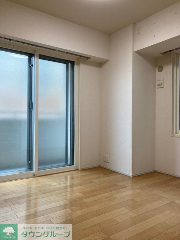 居室・リビング　別部屋参考写真です