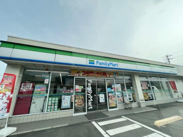 コンビニ　ファミリーマート備前香登店（コンビニ）まで577m