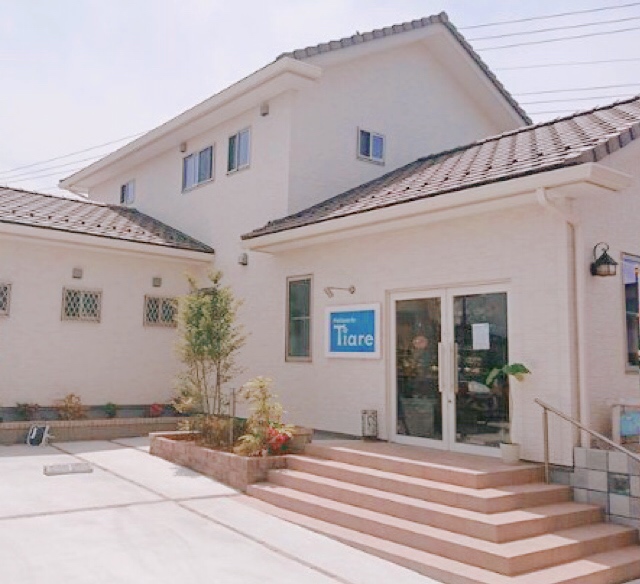 飲食店　ティアレ（飲食店）まで443m