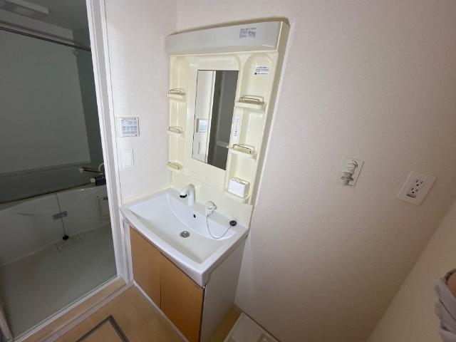 洗面設備　洗髪洗面台