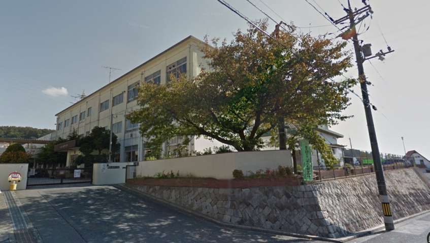 小学校　東浄小学校（小学校）まで998m