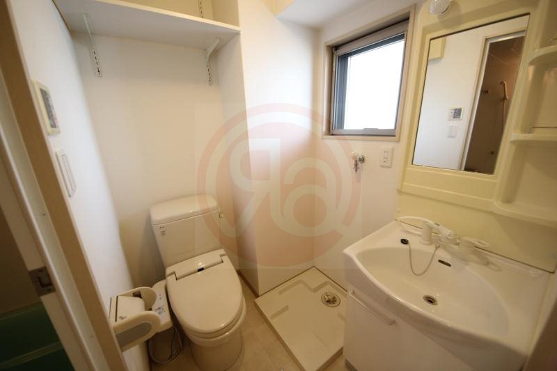 洗面設備　コンパクトで使いやすい洗面所