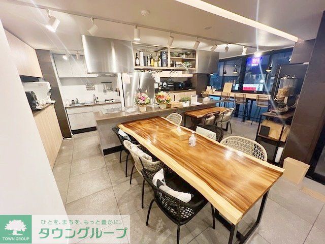 キッチン　エントランス