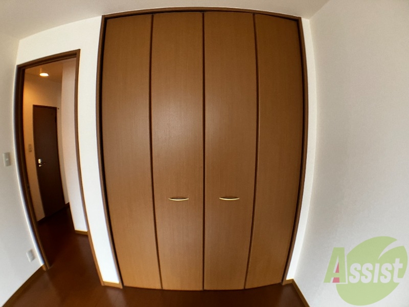 収納　洋室のクローゼット。広さは十分そうです。