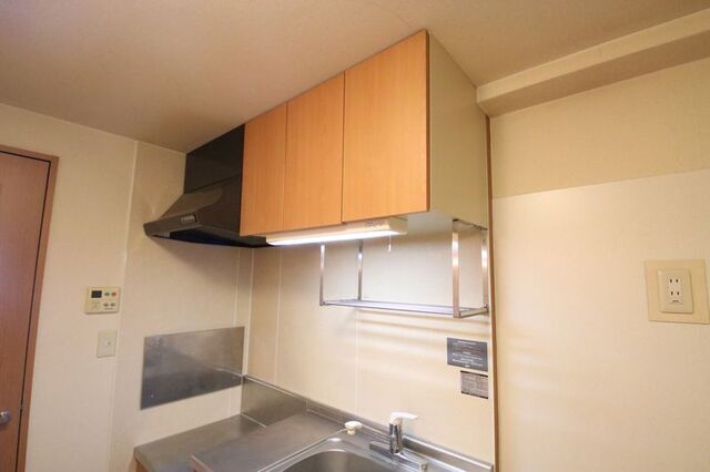 キッチン　※別部屋参考写真、現況優先※