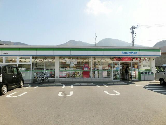 コンビニ　ファミリーマート／小倉黒住店（コンビニ）まで300m