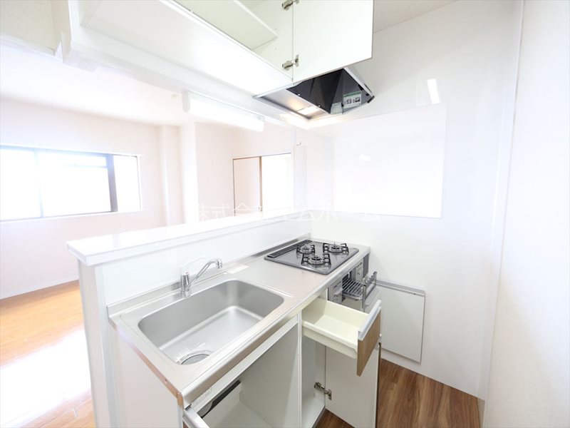 その他設備　システムキッチン（ガス3口・グリル）カウンターキッチン