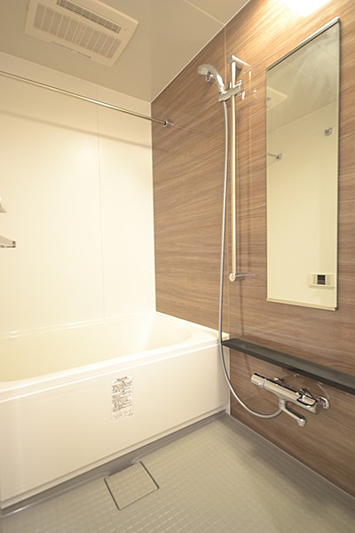 バス・シャワールーム　反転タイプ