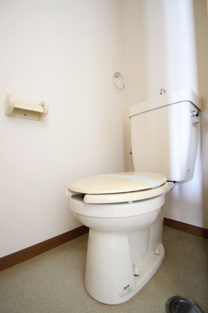 トイレ　別号室の写真です