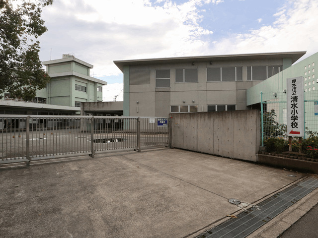 中学校　厚木市立睦合東中学校（中学校）まで348m