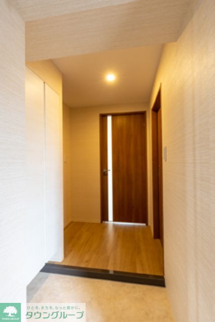 玄関　※写真は同タイプ住戸です。