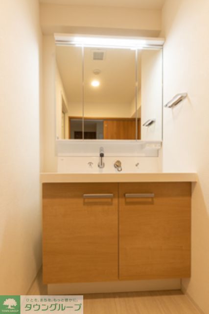 洗面設備　※写真は同タイプ住戸です。