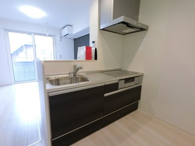 キッチン　ＩＨクッキングヒーター付きのキッチン