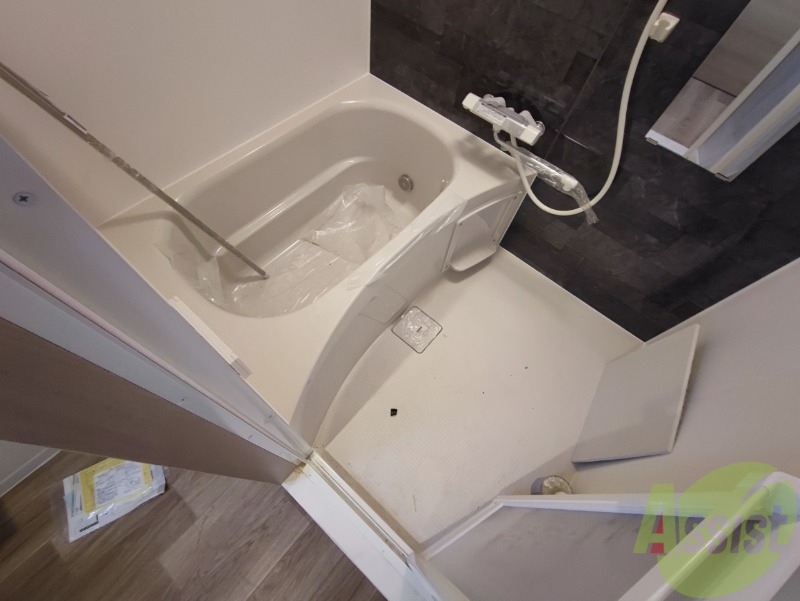 バス・シャワールーム　ユニットバスです。疲れを癒すのに欠かせませんね！