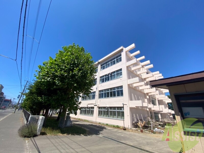 中学校　札幌市立北陽中学校（中学校）まで918m