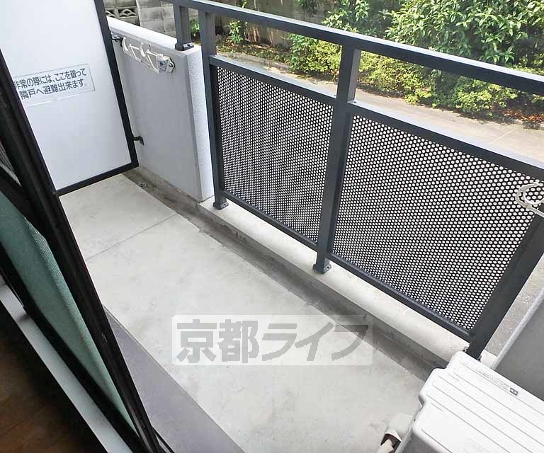 バルコニー　広めのベランダございます