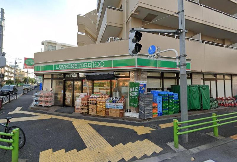 コンビニ　ローソンストア100 葛飾青戸八丁目店（コンビニ）まで70m