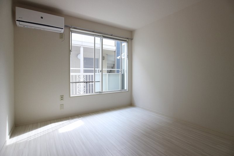 その他部屋・スペース　天井高収納のある広めの室内★※別部屋参考写真