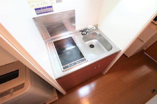 キッチン　２口コンロ付きラジエントヒータを設置