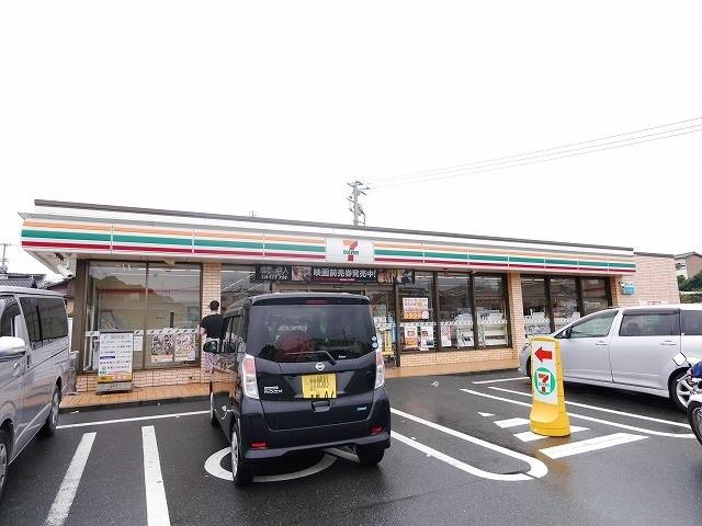 コンビニ　セブンイレブン小倉篠崎2丁目店（コンビニ）まで220m