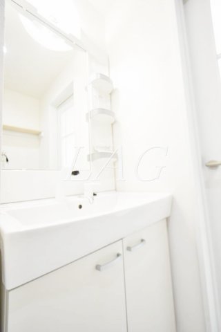 洗面設備　独立洗面台です。