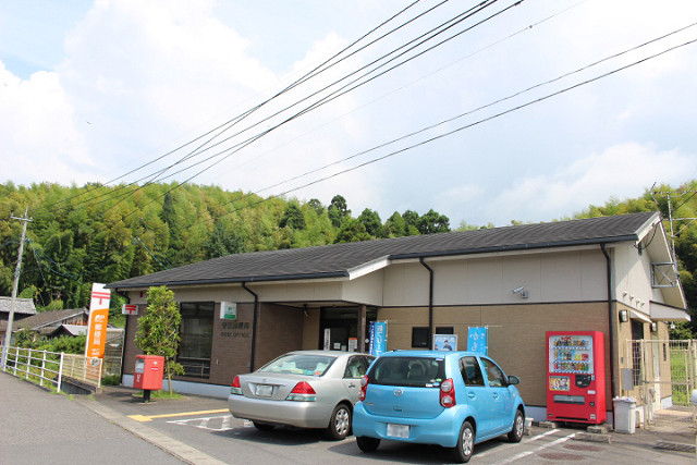 郵便局　守江郵便局（郵便局）まで2000m