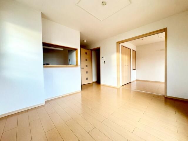 居室・リビング　写真は１階の２ＬＤＫの部屋のものです