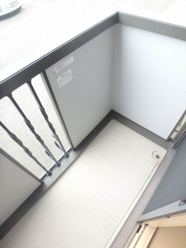 バルコニー　図面と現状に相違がある場合には現状を優先