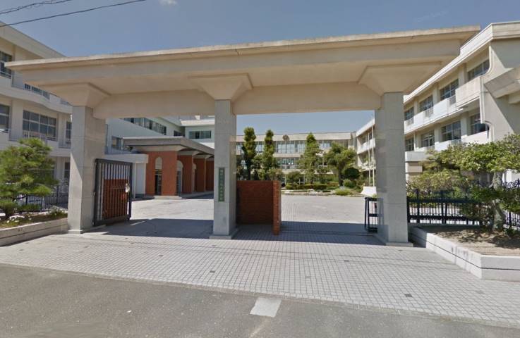 中学校　竜洋中学校（中学校）まで281m