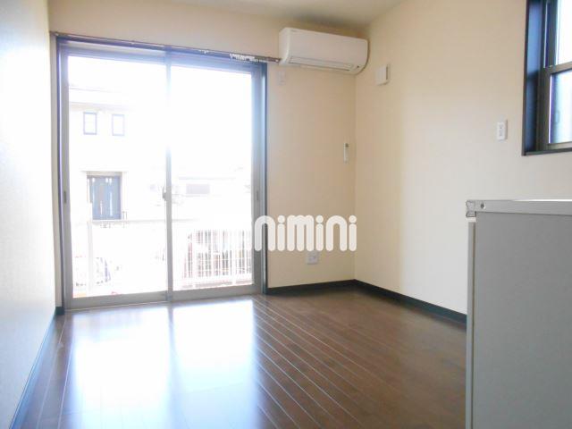 居室・リビング　エアコンがついてます