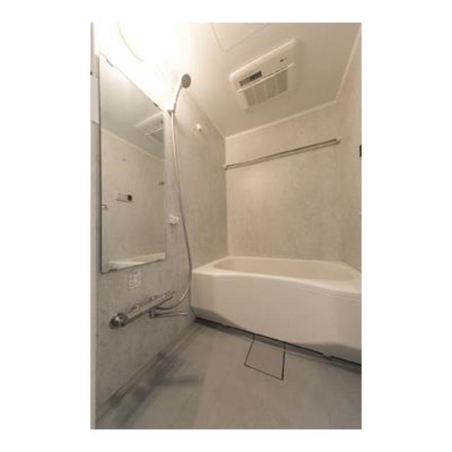 バス・シャワールーム　※写真は同タイプ住戸です。