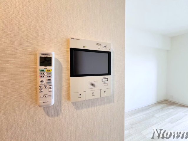 セキュリティ　モニター付きインターホンです。