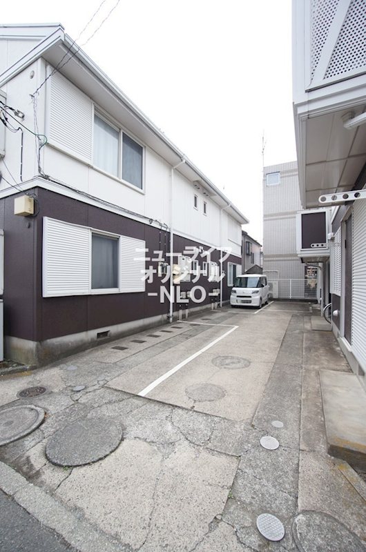 駐車場　敷地内駐車場（要空き確認）