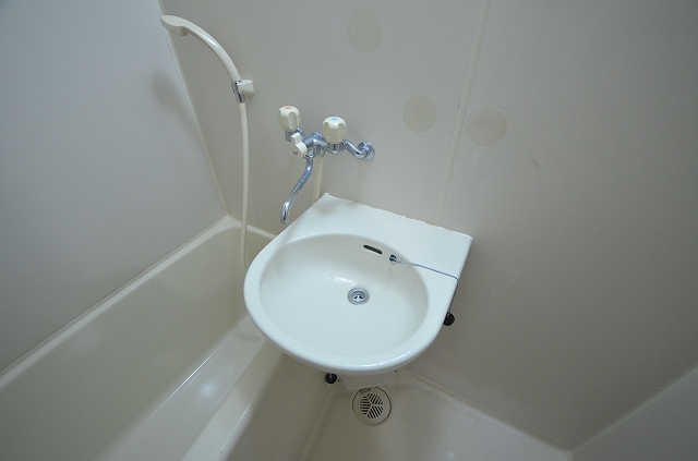 洗面設備　別号室の写真です（反転）