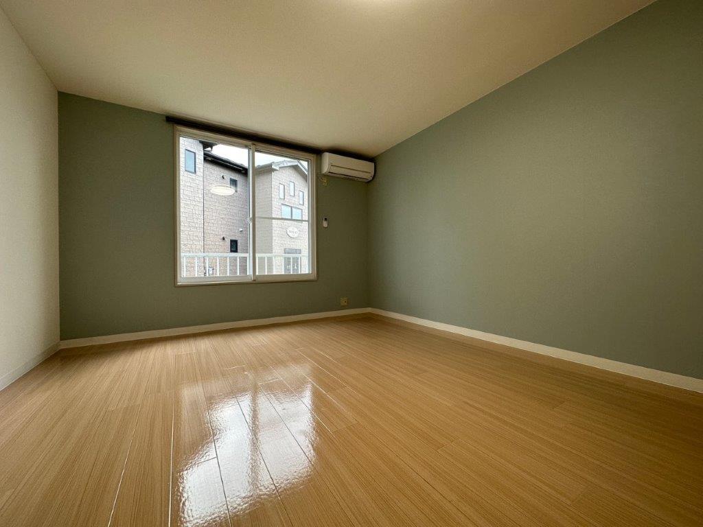 居室・リビング　※入居中の為、同タイプ別のお部屋の写真となります。