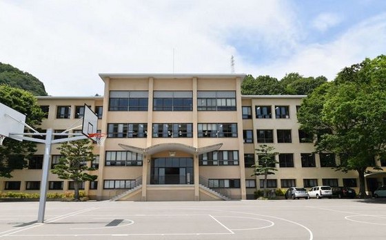 高校・高専　私立広島学院高校（高校・高専）まで1800m