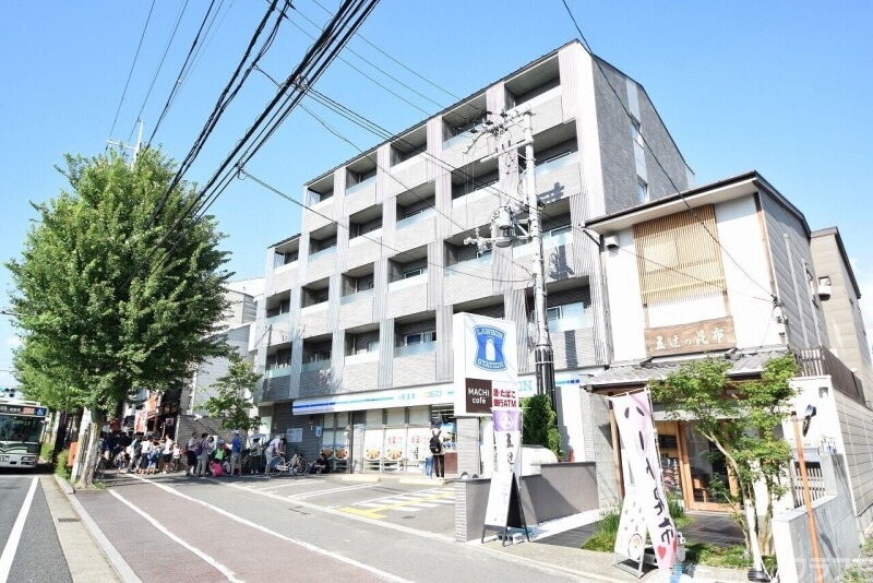 コンビニ　ローソン京都金閣寺前店（コンビニ）まで230m