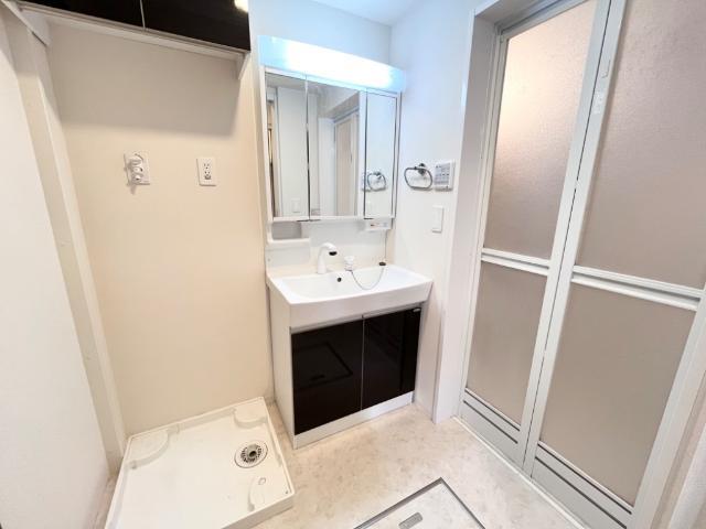 洗面設備　洗髪洗面化粧台