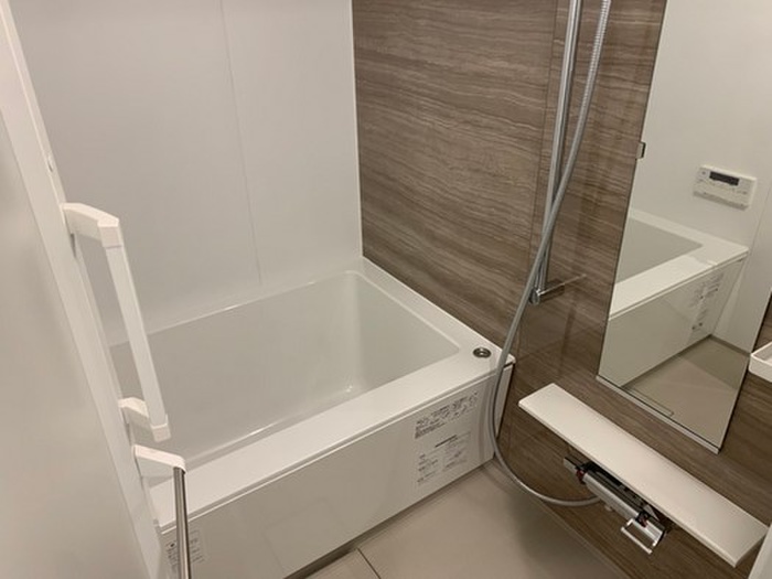 バス・シャワールーム　※別部屋参考写真