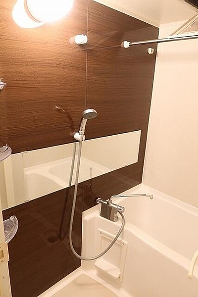 バス・シャワールーム　※別部屋参考写真