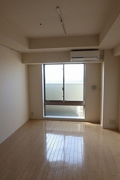 居室・リビング　※別部屋参考写真