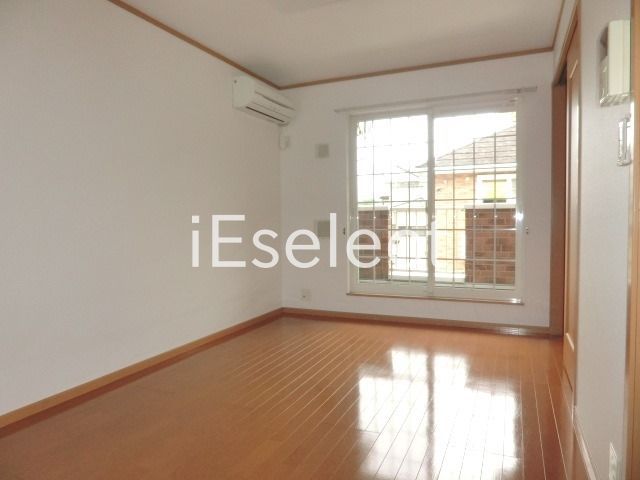 居室・リビング　採光の良い明るいリビングです