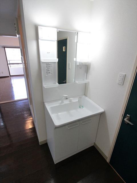 洗面設備　松山市山越　エンブレム山越　シャンプードレッサー