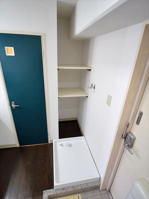 その他設備　松山市山越　エンブレム山越　室内洗濯機置場