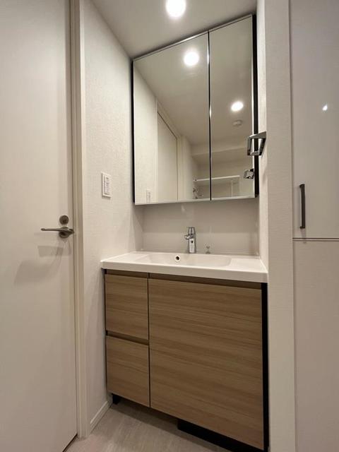 洗面設備　※写真は同タイプ住戸です。
