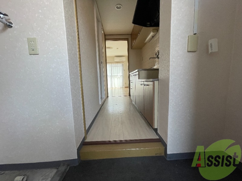 玄関　玄関から撮影してみました。開放感がありますね。