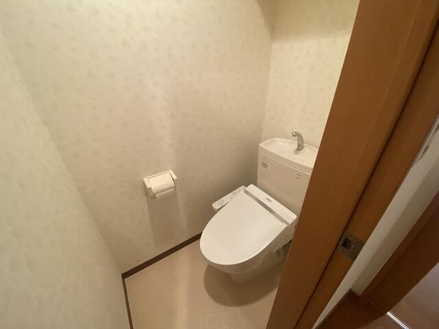 トイレ　落ち着いたトイレです